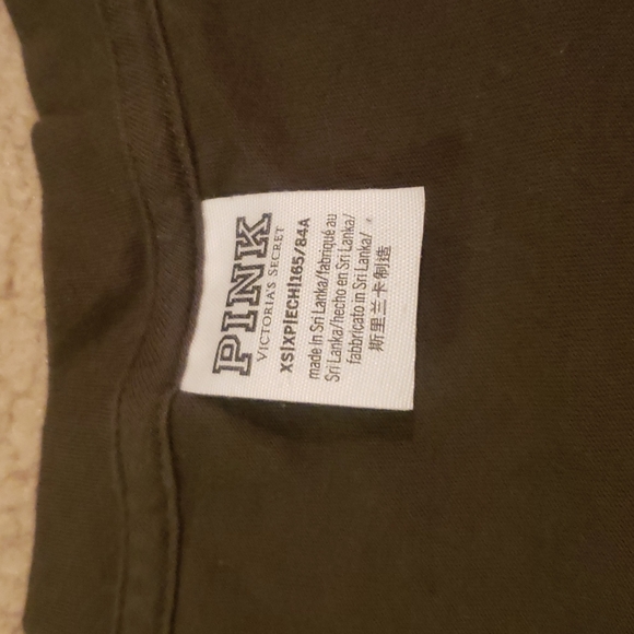 Victoria's Secret PINK T-Shirt - Picture 2 of 4